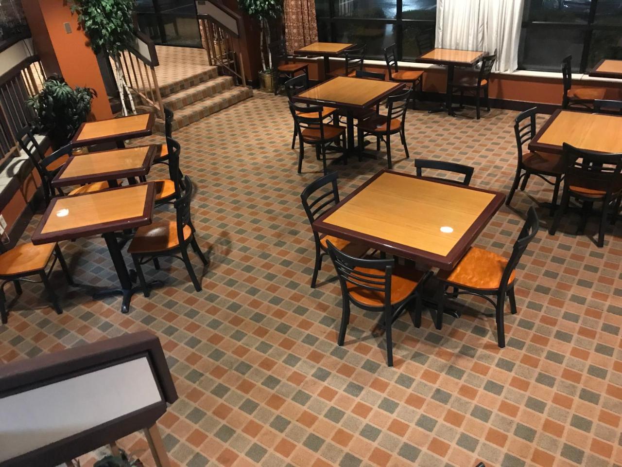 Baymont By Wyndham Cincinnati Sharonville Exterior photo